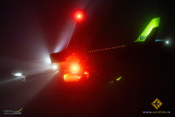 Airbus A220-300