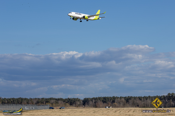 Airbus A220-300
