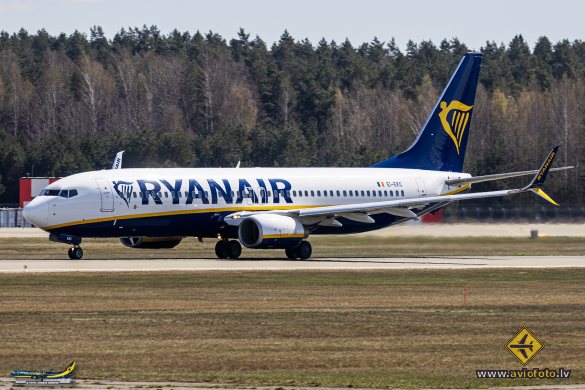 Boeing 737-8AS