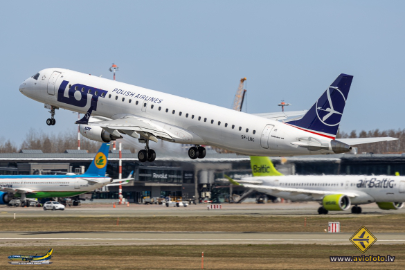 Embraer 195LR (ERJ-190-200LR)