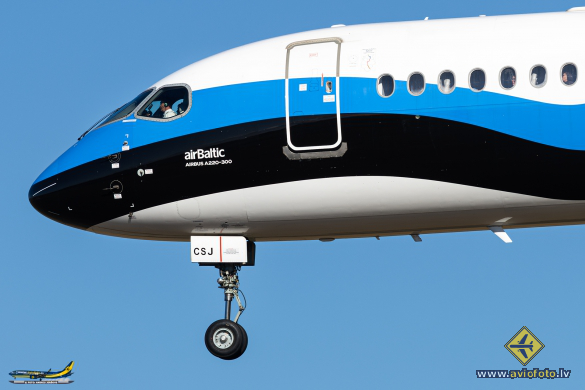 Airbus A220-300