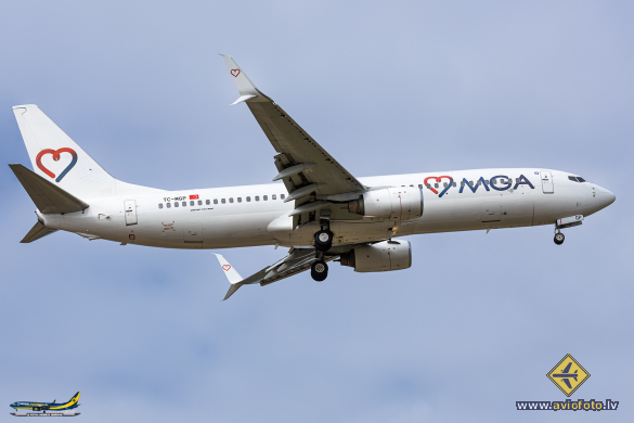 Boeing 737-85F