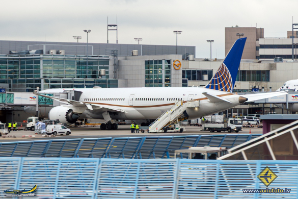 Boeing 787-10 Dreamliner