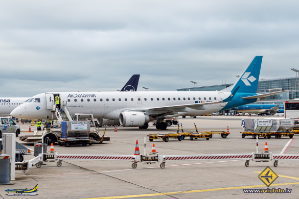 Embraer 190LR (ERJ-190-100LR)