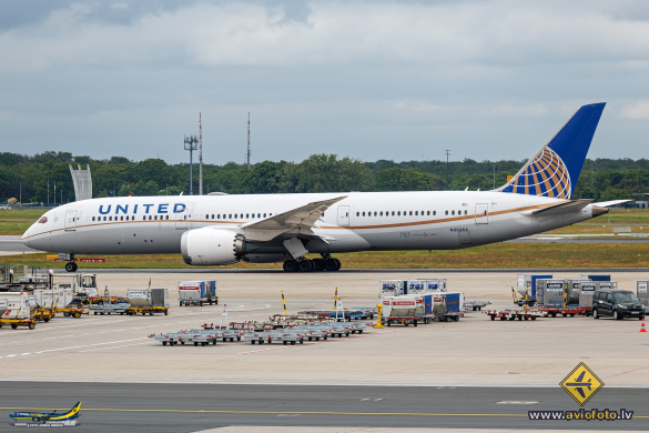 Boeing 787-9 Dreamliner