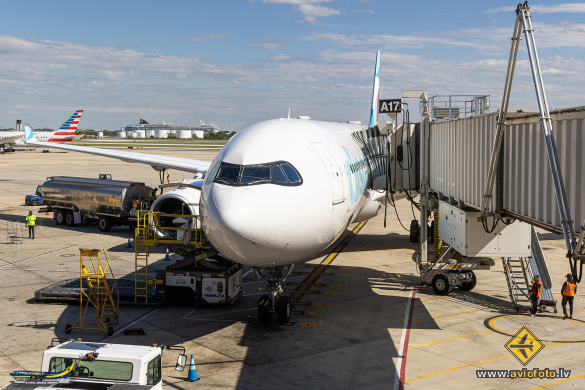 Airbus A330-343