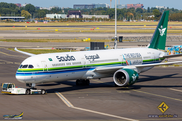 Boeing 787-10 Dreamliner