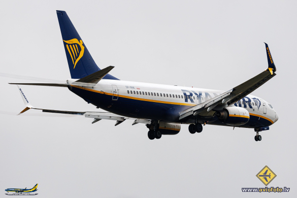 Boeing 737-8AS
