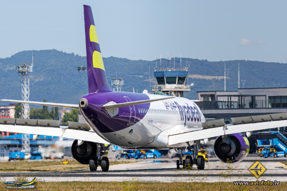 Airbus A320-251N