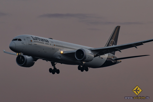 Boeing 787-9 Dreamliner