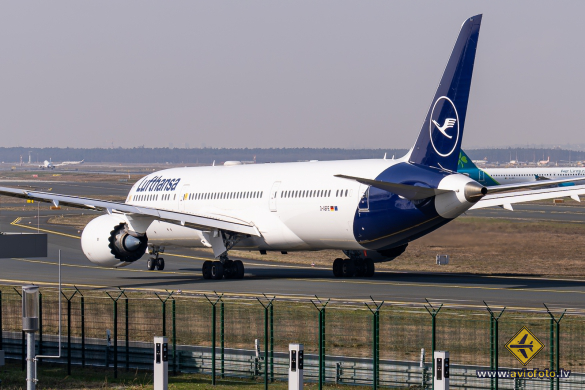 Boeing 787-9 Dreamliner