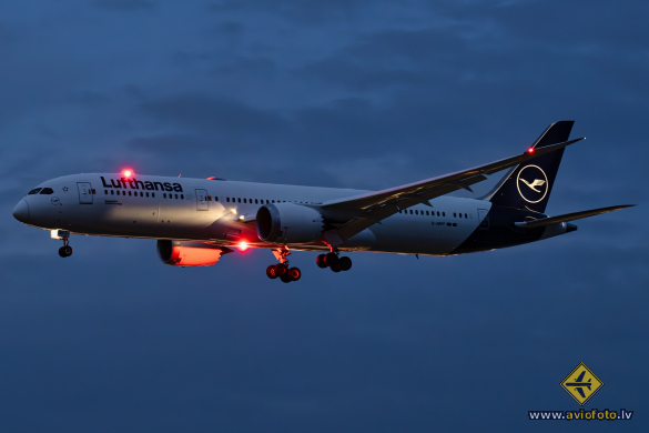 Boeing 787-9 Dreamliner