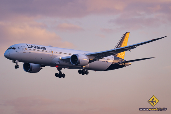 Boeing 787-9 Dreamliner