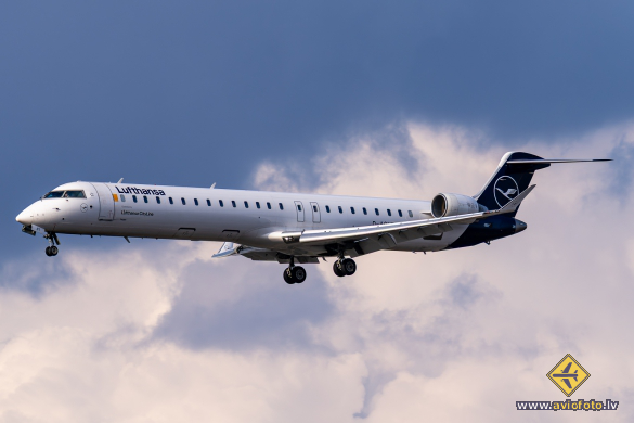 Bombardier CRJ-900LR (CL-600-2D24)