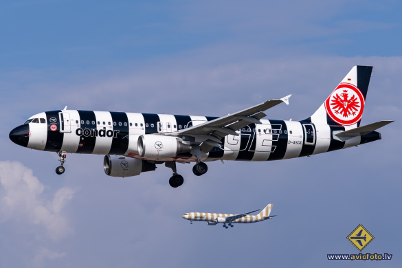 Airbus A320-214
