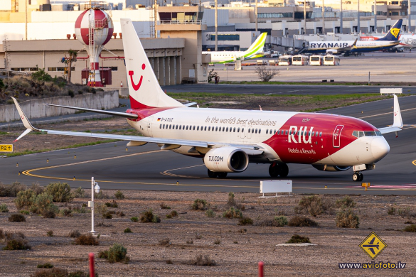 Boeing 737-8K5