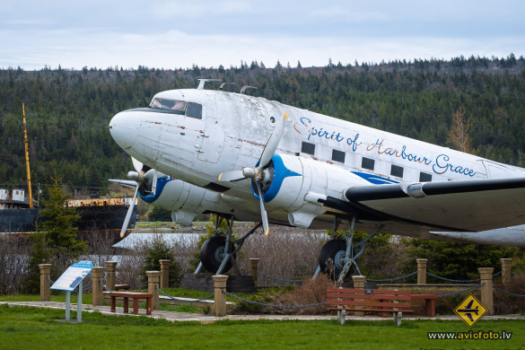 Douglas DC-3