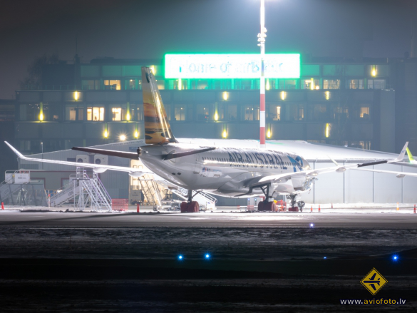 Airbus A220-300