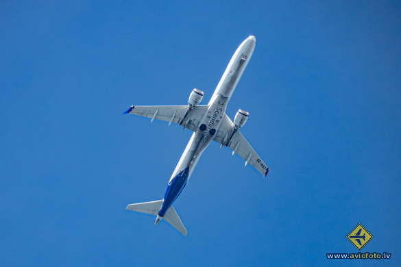 Embraer 195LR (ERJ-190-200LR)