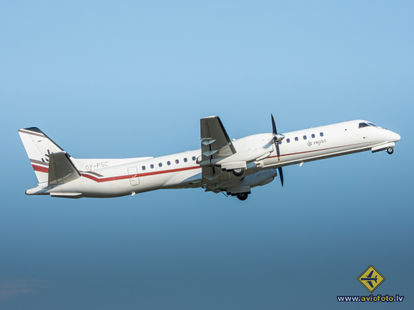 Saab 2000