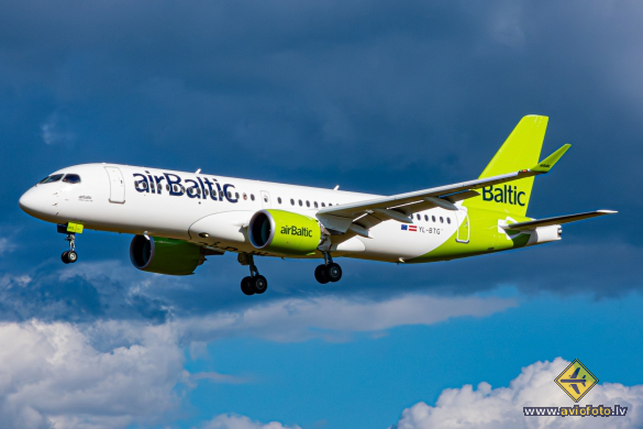 Airbus A220-300
