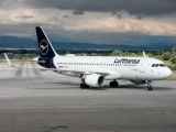 Airbus A320-214
