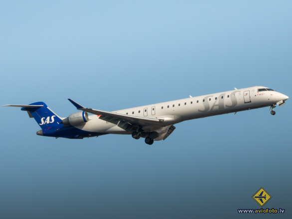 Bombardier CRJ-900LR (CL-600-2D24)