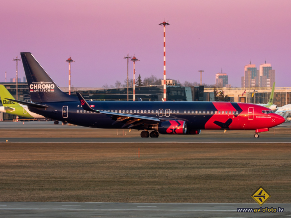 Boeing 737-8Q8