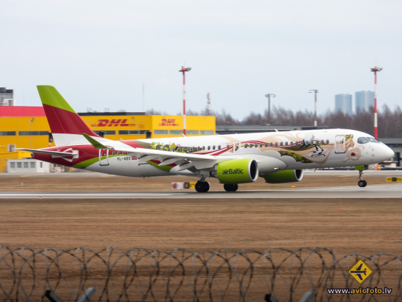 Airbus A220-300