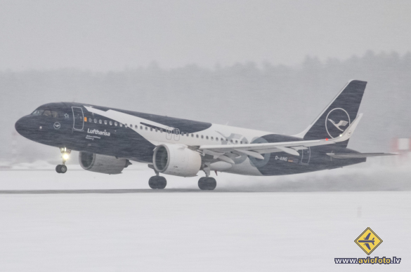 Airbus A320-271N