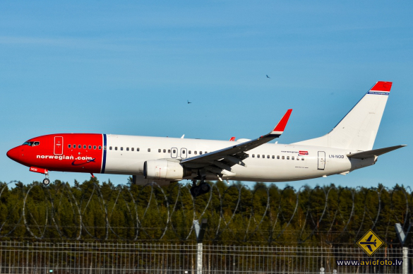 Boeing 737-8Q8