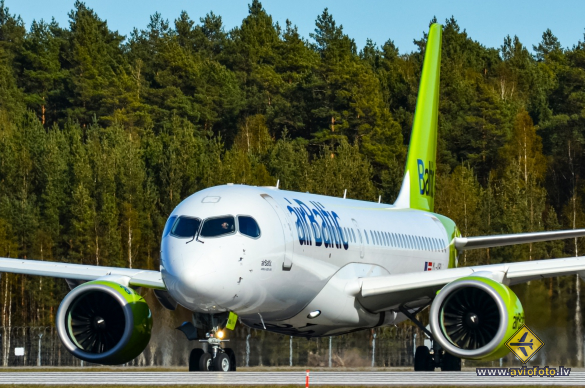 Airbus A220-300