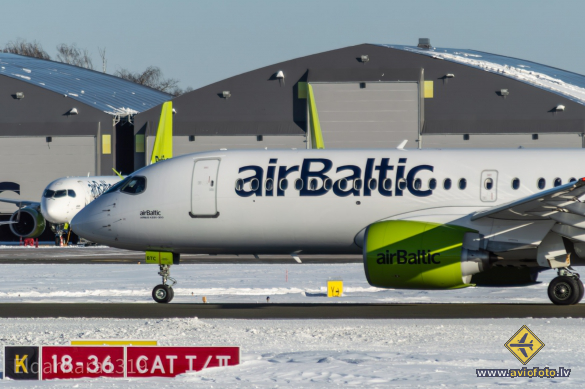 Airbus A220-300