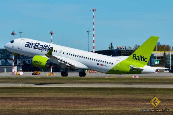 Airbus A220-300