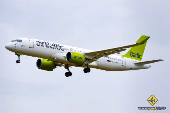 Airbus A220-300
