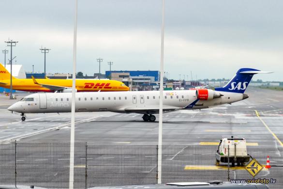 Bombardier CRJ-900LR NG (CL-600-2D24)