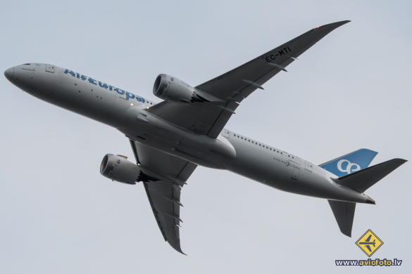 Boeing 787-9 Dreamliner