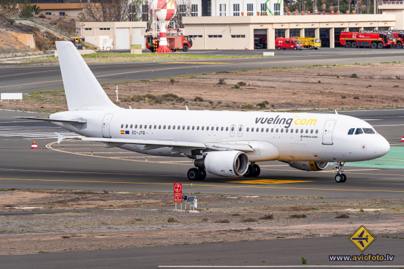 Airbus A320-214