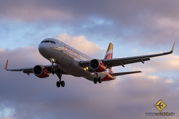 Airbus A320-216