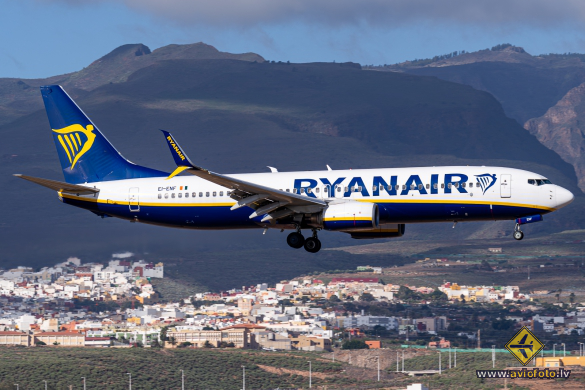 Boeing 737-8AS