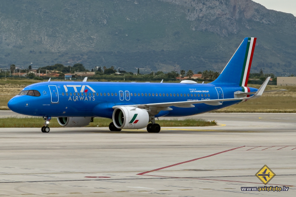 Airbus A320-272N
