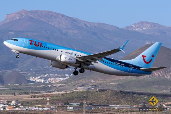Boeing 737-8K5