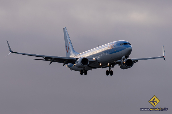 Boeing 737-8K5