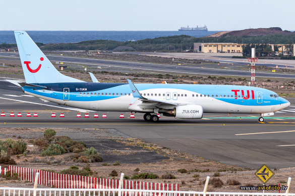 Boeing 737-8K5