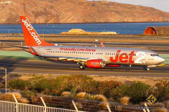 Boeing 737-86N