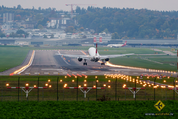 Airbus A320-214