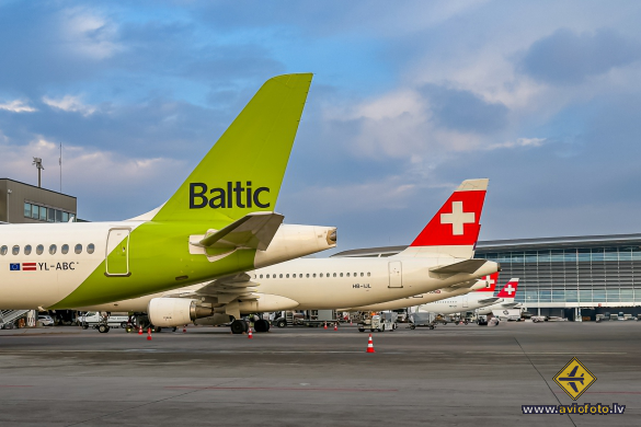 Airbus A320-214