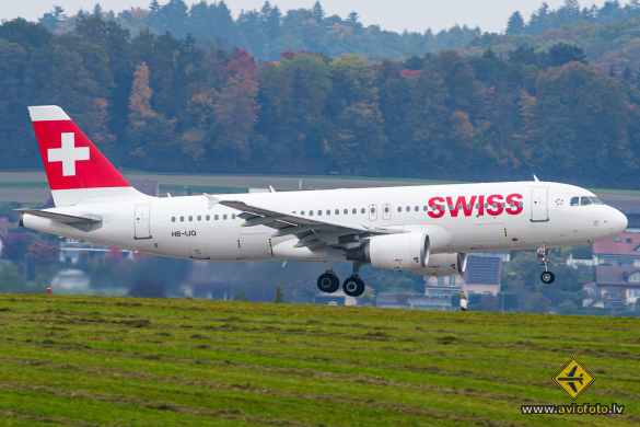 Airbus A320-214