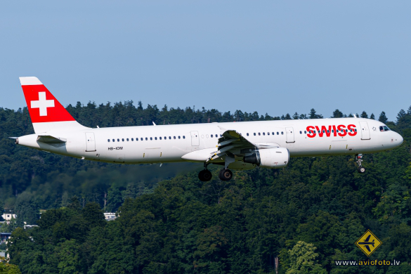 Airbus A321-212