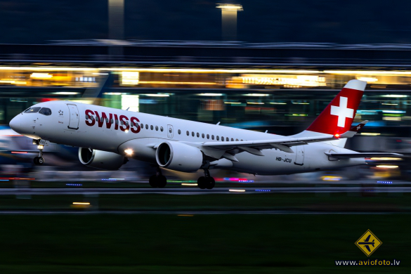 Airbus A220-300